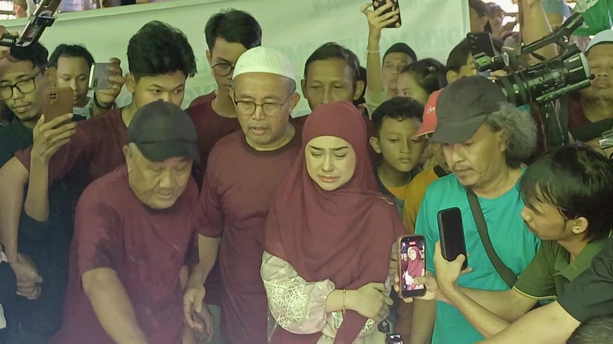 Ria Ricis Nangis Lihat Sapi Disembelih, Maknai Idul Adha dengan Semangat Ikhlas Berkorban