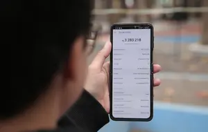 FOMO dan Paylater Bikin Keuangan Tak Sehat, Ini Cara Mengatasinya