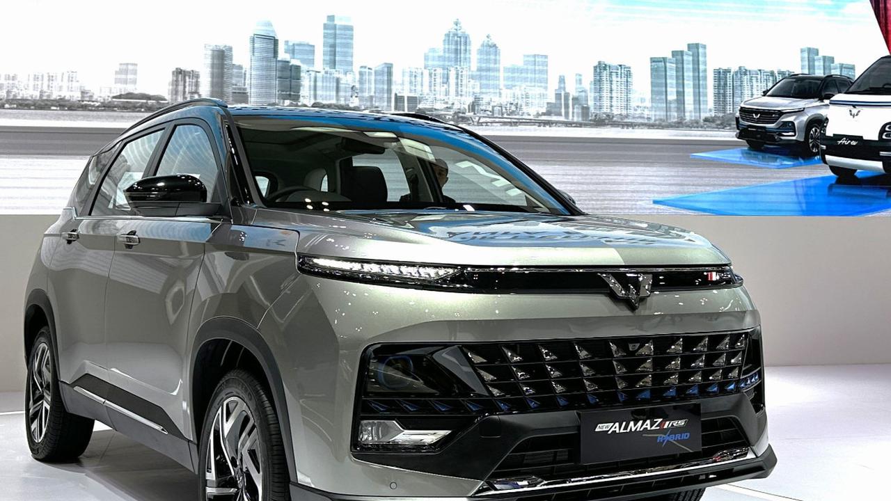 Dian Asmahani, Direktur Sales and Marketing Wuling, mengatakan New Almaz hybrid dibanderol hanya Rp 438 juta (on the road Jakarta). <br>