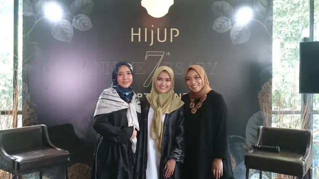 E-commerce fashion muslim HIJUP