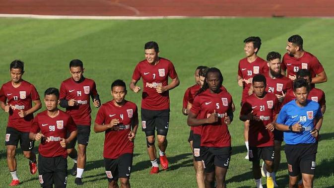 Ambrizal Kembali, Borneo FC Pede Bungkam Persib
