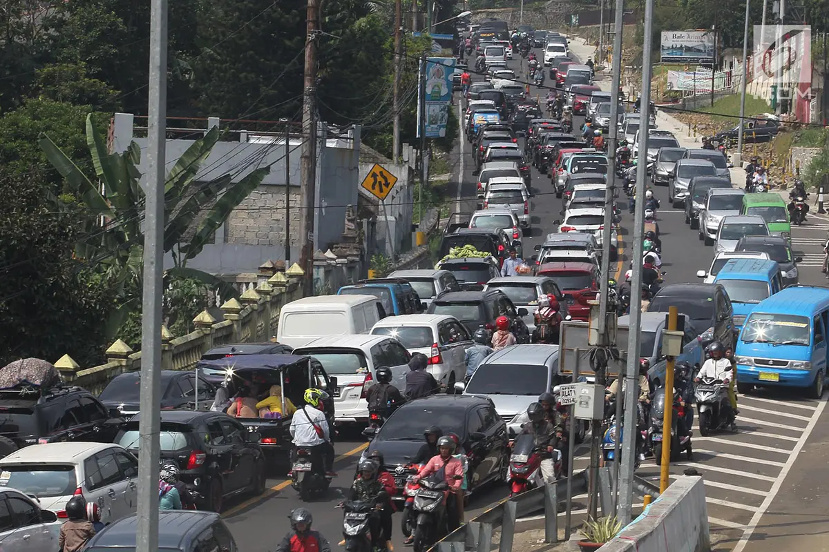 Jalur Puncak Macet
