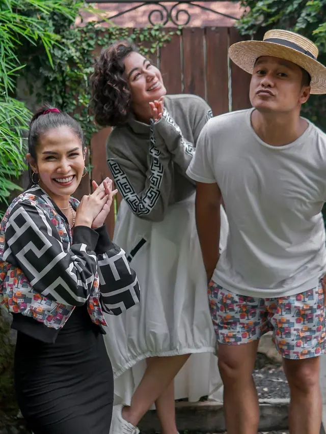 11 Tahun Jadi Sahabat, Ini 7 Potret Kompak Sahila Hisyam dan Aulia Sarah