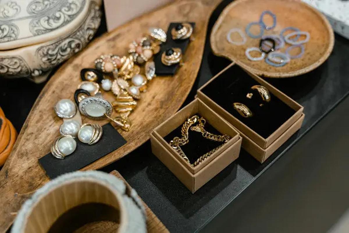 5 Cara Menyimpan Perhiasan agar Awet Bertahun-tahun