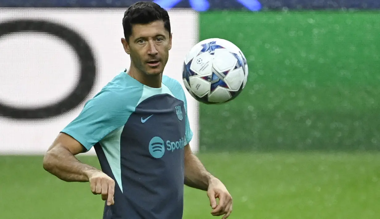 Porto dan Barcelona dikenal punya tradisi apik di ajang Liga Champions. (MIGUEL RIOPA / AFP)