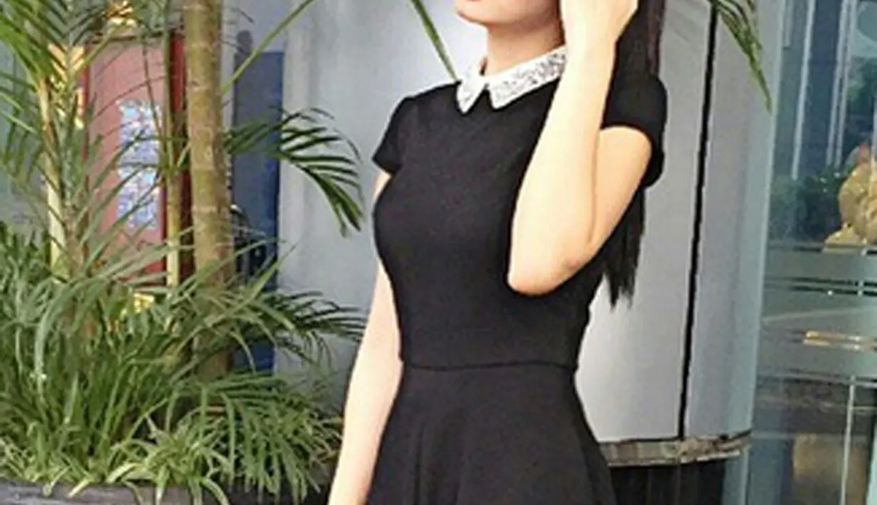 Rumah tangga Angel Karamoy dan Steven Rumangkang pernah diterpa kabar tak sedap. Beredar foto mesra Angel Karamoy dengan pria yang disebut-sebut Pasha. Setelah itu, keduanya dikabarkan pisah ranjang. (dok. Instagram/realangelkaramoy)