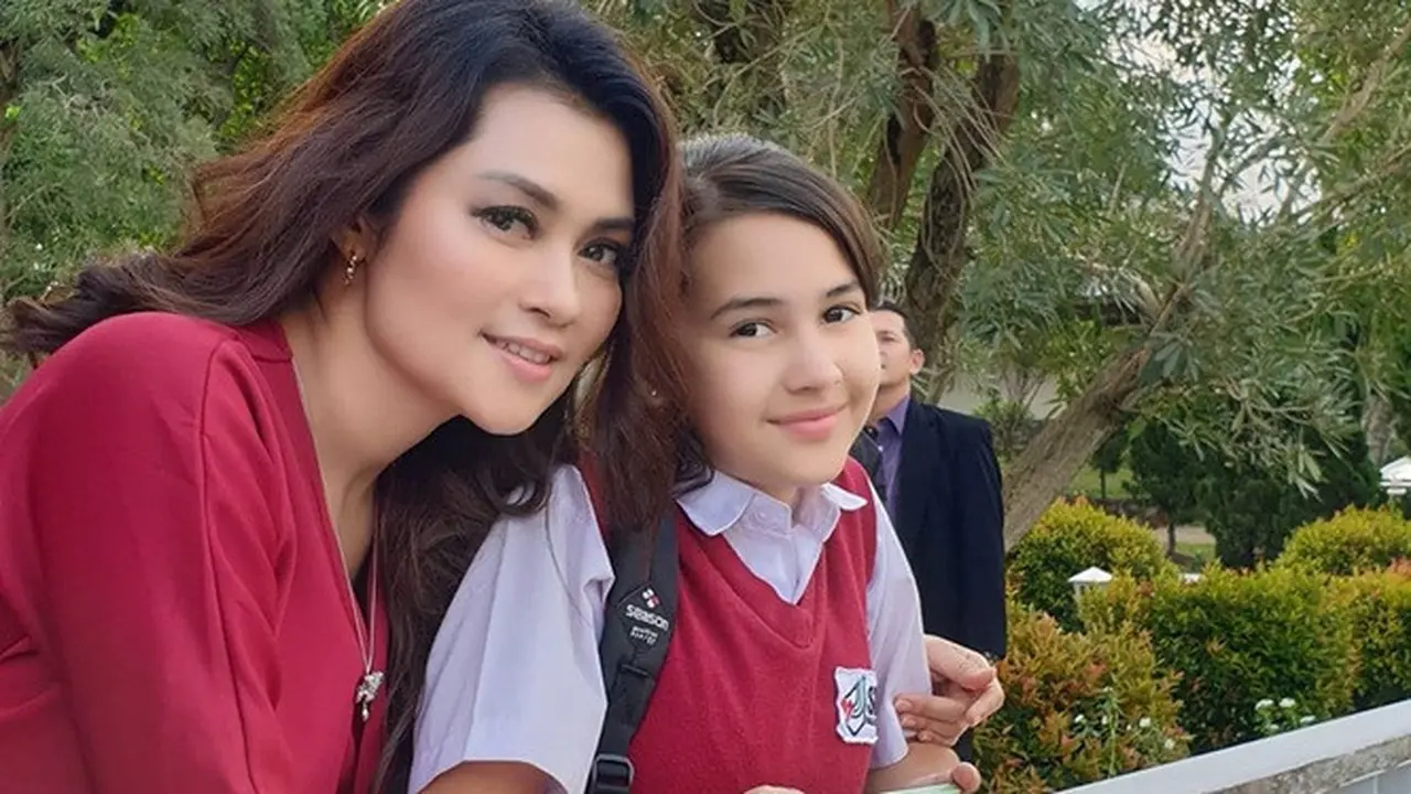 6 Potret Pemeran Wulan dan Linda di Sinetron Dari Jendela SMP, Kompak Banget