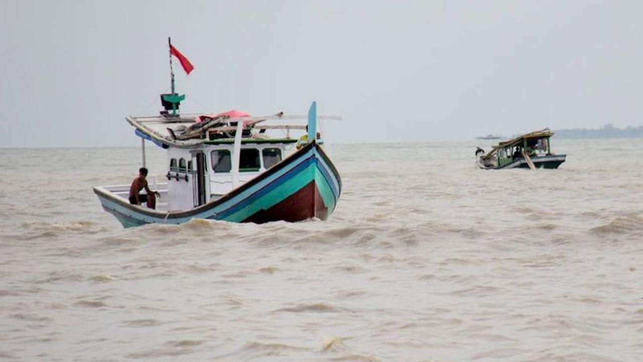 KKP Ingatkan Nelayan Waspada Siklon Tropis FINA Demi Keselamatan Melaut