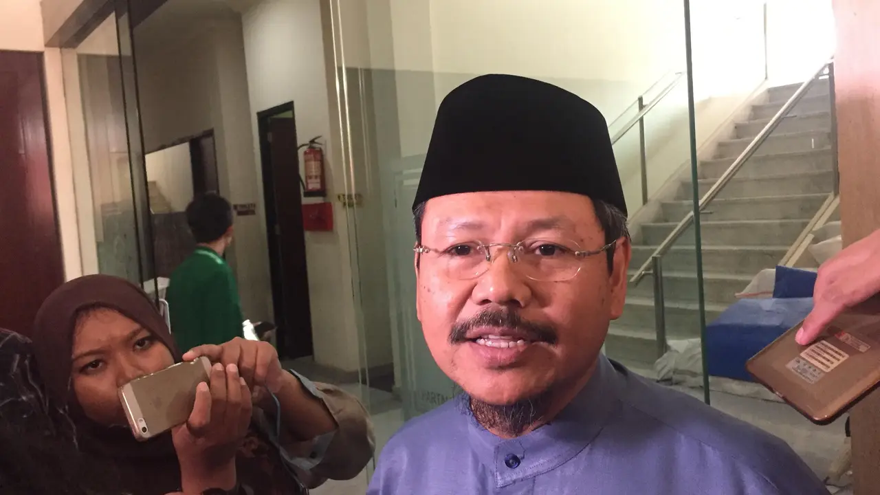Juru Bucara HTI Ismail Yusanto menemui Ketua Umum DPP Partai Kebangkitan Bangsa (PKB) Muhaimin Iskandar 
