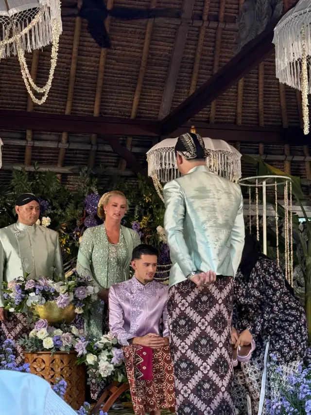 Pesona Justin Hubner saat Pengajian dan Siraman Jadi Sorotan, Tampil Gagah dalam Baju Koko hingga Beskap Jawa