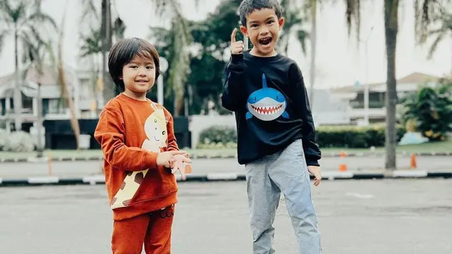 Potret Anak Laki-laki Revalina S Temat Punya Wajah Tampan