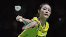 Pebulu tangkis tunggal putri Thailand, Pitchamon Opatniputh mengembalikan kok ke arah wakil China, Chen Yu Fei saat laga final Indonesia Masters 2026 yang berlangsung di Istora, Senayan, Jakarta, Minggu (25/01/2026). (Bola.com/Bagaskara Lazuardi)