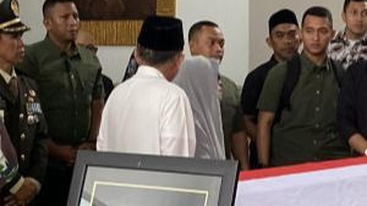 Sejumlah Tokoh Nasional Hadiri Pemakaman Sesepuh Jabar Solihin GP