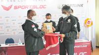 Ketua Umum KONI Pusat, Marciano Norman (kiri) dalam peluncuran aplikasi Sportbloc. (Ist)