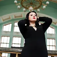 Gaun Pesta untuk Body Plus Size (credit:ASphotofamily/freepik)