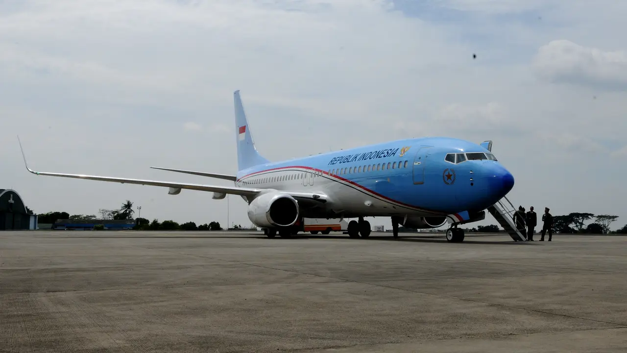 Penyambutan Kedatangan Pesawat Kepresidenan BBJ-2 di Baseops Lanud Halim_20140410