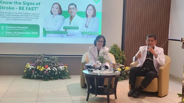 Dokter spesialis saraf konsultan Manfaluthy dari Medistra Hospital ungkap faktor risiko yang tingkatkan risiko kena stroke.