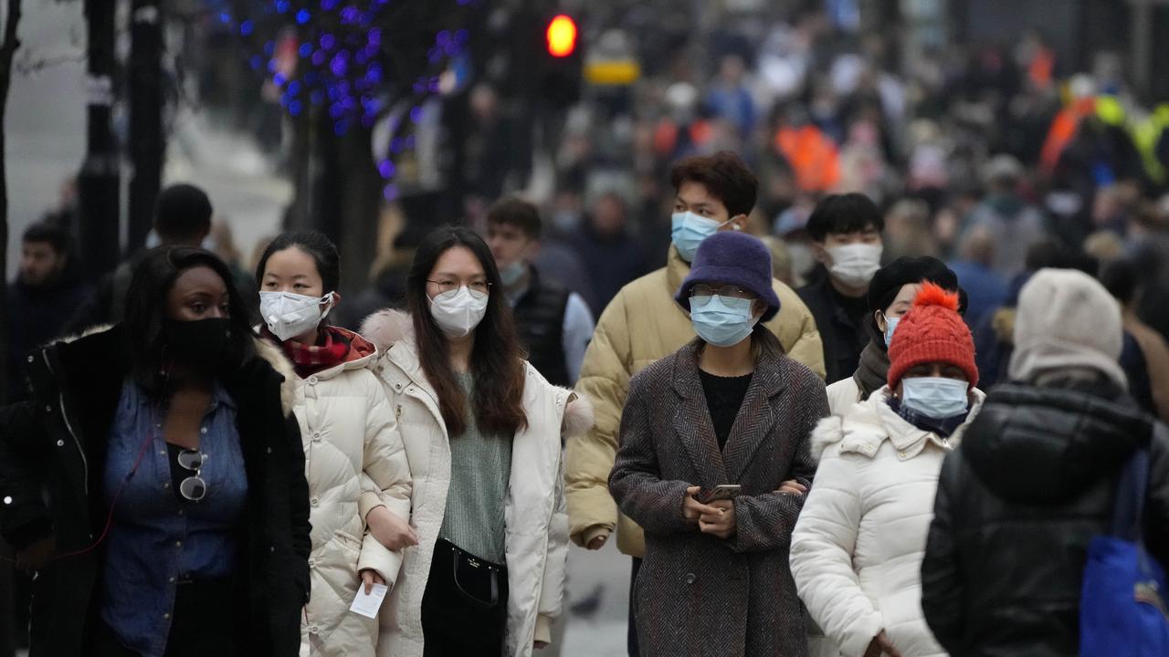 Hiruk Pikuk Oxford Street London Jelang Natal