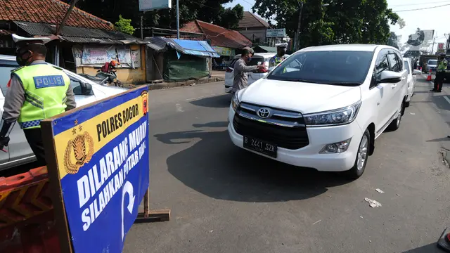 Kendaraan Tanpa Dilengkapi Dokumen Diputar Balik di Jalan Alternatif Parung