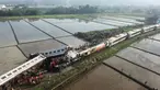 Foto udara memperlihatkan kecelakaan antara Kereta Api (KA) Turangga dengan KA Commuter Line Bandung Raya di petak jalan rel antara Stasiun Haurpugur - Cicalengka di KM 181, Kabupaten Bandung, Jawa Barat, Jumat (5/1/2024). Tabrakan tersebut mengakibatkan tiga orang meninggal dunia. (ANTARA FOTO/Raisan Al Farisi)