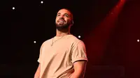 Rapper berusia 29 tahun dengan nama asli Aubrey Drake Graham ini tercatat memiliki nilai kekayaan bersih mencapai USD60 juta.