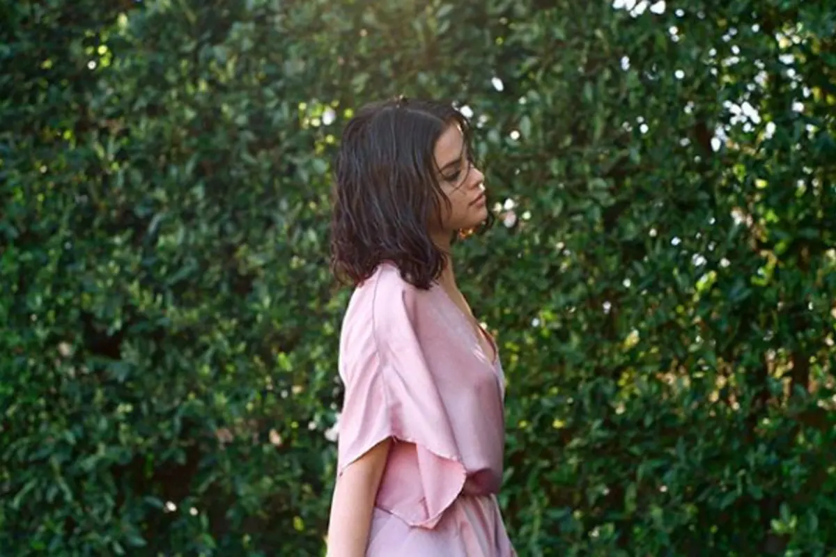 5 Gaya Rambut Selena Gomez yang Bisa Kamu Tiru