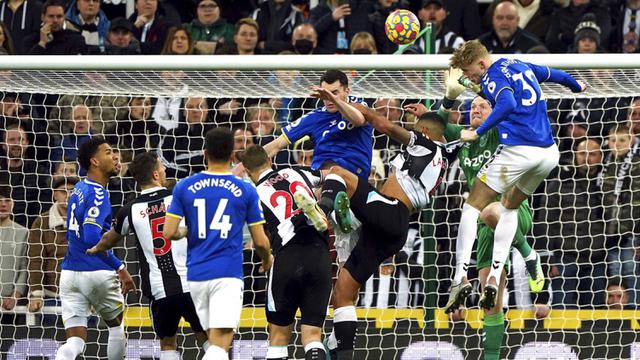 FOTO: Hajar Everton 3-1, Newcastle United Keluar dari Zona Degradasi