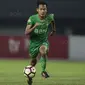 Gelandang Bhayangkara FC, Wahyu Subo Seto, menggiring bola saat melawan Persipura pada laga Liga 1 Indonesia di Stadion Patriot, Bekasi, Sabtu (9/9/2017). Bhayangkara FC menang 2-1 atas Persipura. (Bola.com/Vitalis Yogi Trisna)