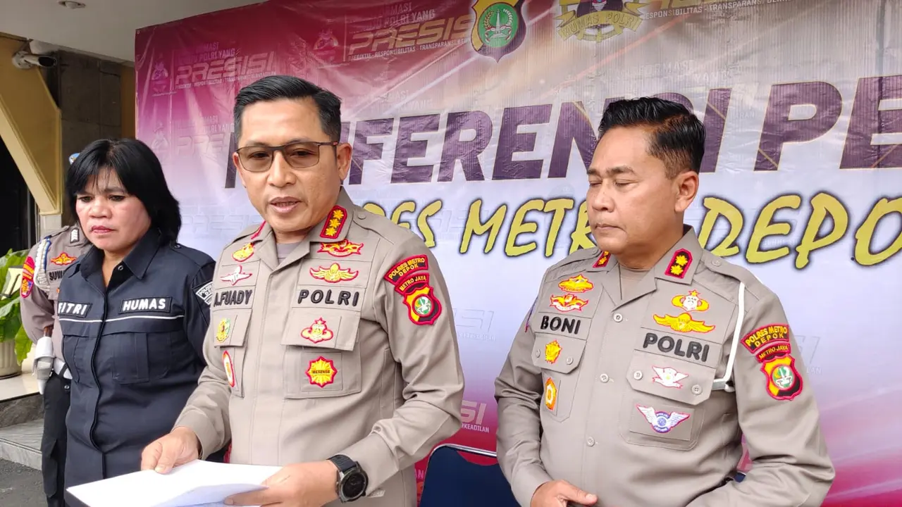 Kapolres Metro Depok Kombes Ahmad Fuady menjelaskan penangkapan terduga tersangka menabrak korban hingga meninggal dunia