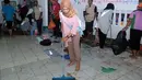 Salah satu finalis bernama Ajeng Vidia menceritakan kegiatan saat itu, di mana para finalis diminta untuk terjun ke masyarakat dan melakukan aksi bersih-bersih di musolah. (Deki Prayoga/Bintang.com)