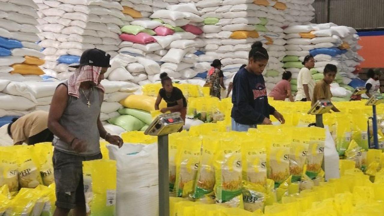 Bulog Papua Optimistis Salurkan 20.567 Ton Beras SPHP Per Januari 2026, Jaga Stabilitas Harga Pangan