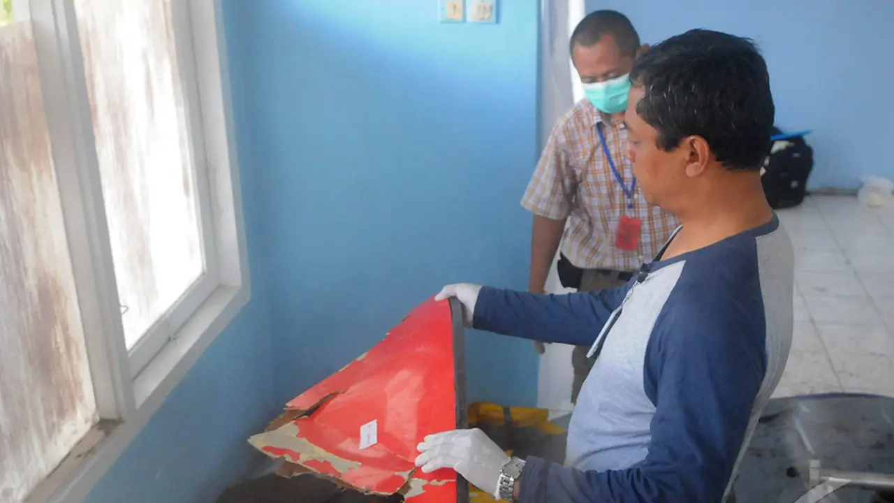  Petugas KNKT Mulai Periksa Serpihan Pesawat Airasia QZ8501 