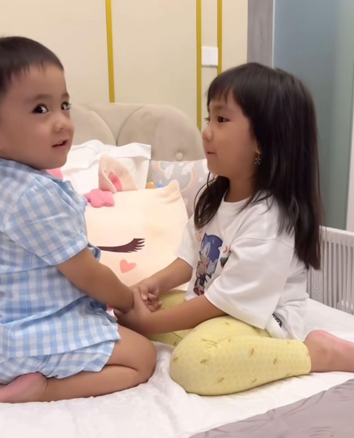Gemas! Anak Sulung Momo Geisha Ajarkan Adik Berdoa, Endingnya Tak Terduga