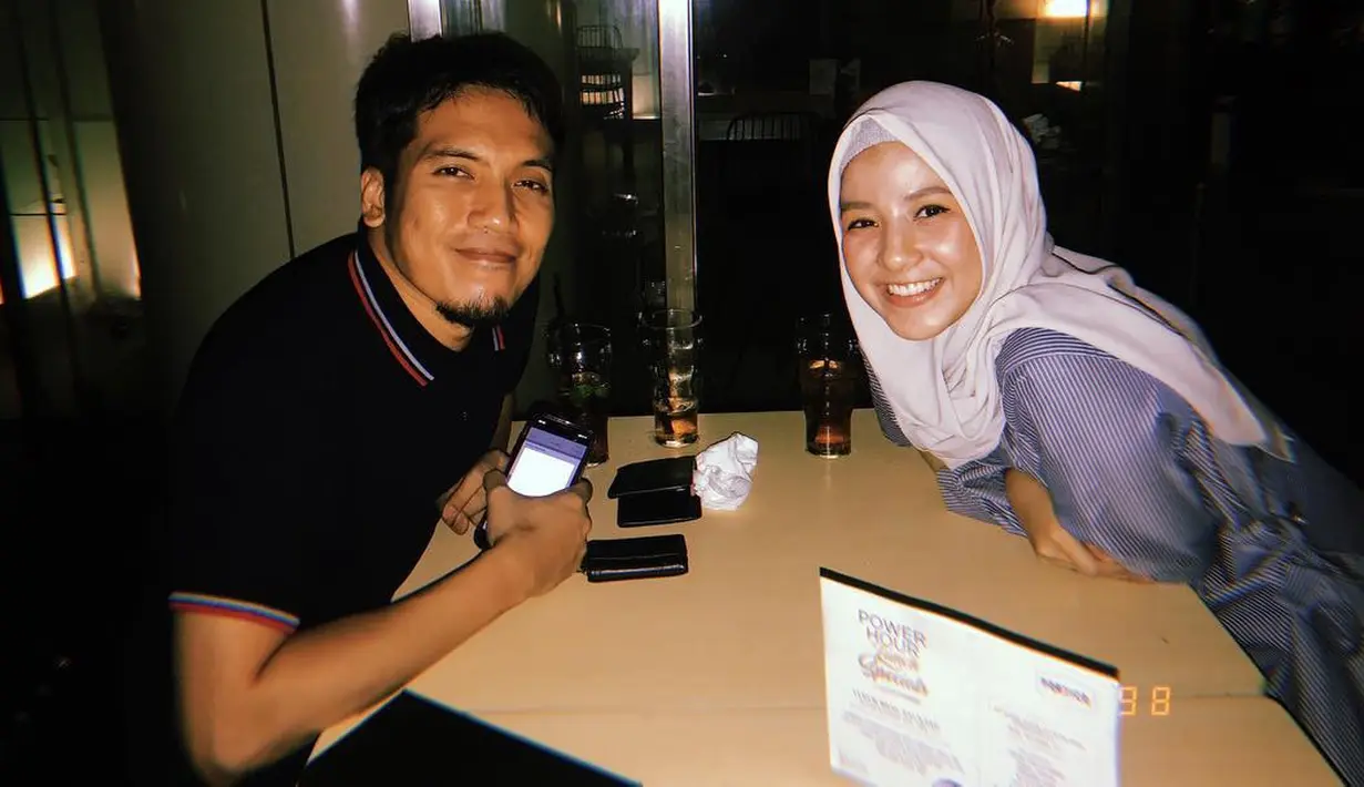 Pernikahan Natasha Rizky dan Desta telah berjalan selama lima tahun dan pastinya kebahagiaan terus terjadi di antara mereka. Selama ini pun hubungan mereka jauh sekali dari gossip miring yang tak mengenakan. (Instagram/natasharizkynew)