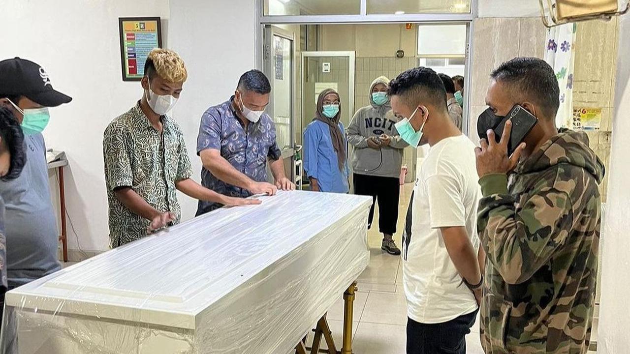 Praka RM (tersangka) melalui Imam, bahkan sempat menelepon ibu korban untuk meminta uang tebusan Rp50 juta saat sedang menyiksa Imam.