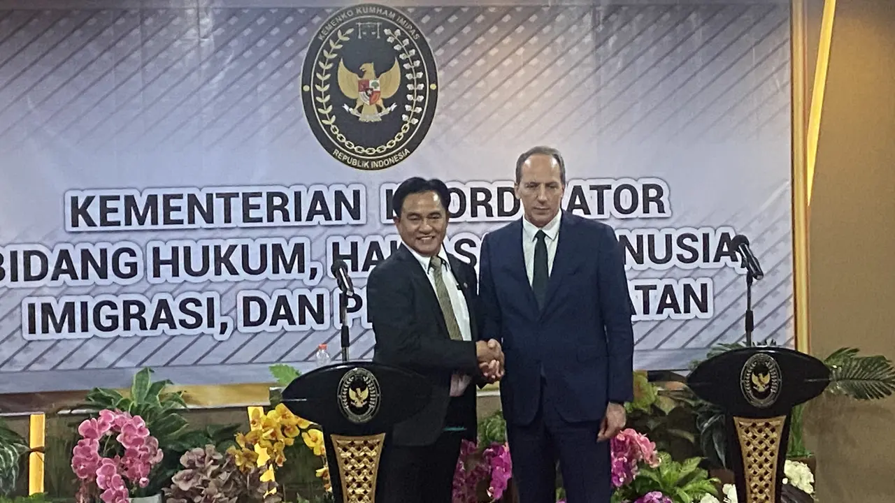 Yusril dan Dubes Prancis untuk Indonesia