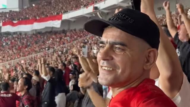 Cristian Gonzales Nonton Timnas