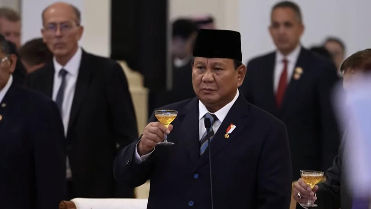 VIDEO: Momen Istimewa Prabowo Peluk Hangat PM Timor Leste Xanana Gusmao Jelang Pelantikan Presiden