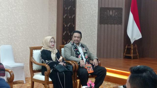 Zecky Alatas dan istrinya, Neng Wirdha (ist)