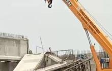 Konstruksi Jembatan Penghubung Kawasan Jababeka & Cikarang Timur Ambruk Terbelah Dua, Ini Penampakannya