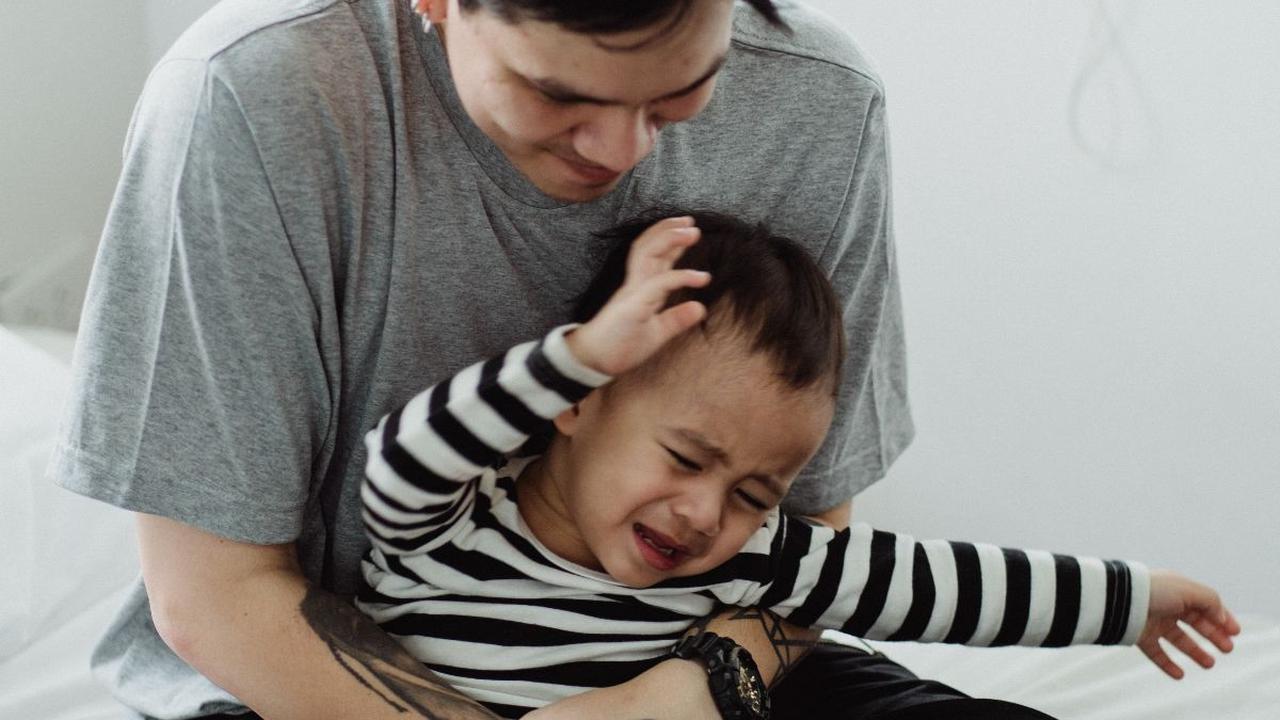 <b>Cara Mengontrol Emosi di Depan Anak</b>