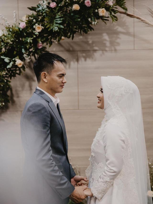 Momen Pernikahan Ikke Nurjanah dan Karlie . (Sumber: Instagram/@ikkenurjanah0518 )