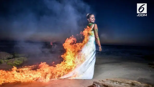 Tema gaun terbakar sedang menjadi tren foto prewedding di media sosial. Anda mau coba?