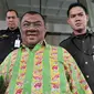 Gubernur Sumut, Syamsul Arifin meninggalkan Gedung KPK usai diperiksa terkait kasus dugaan korupsi penggunaan dana pengelolaan kas APBD Kabupaten Langkat tahun 2000-2007. (Antara)