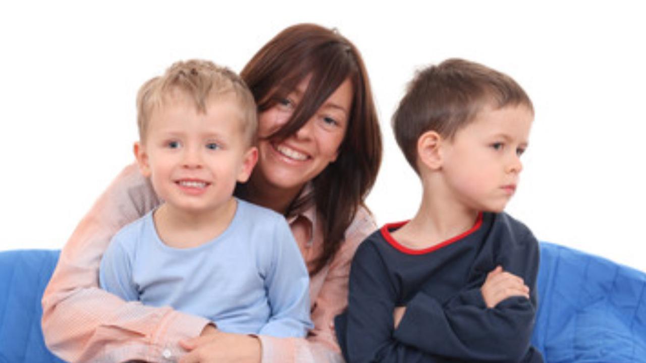 Cemburu pada Adik? Berikut Strategi Parenting untuk Membuat Anak Merasa Dihargai