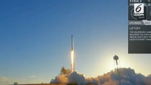 Sebuah roket SpaceX Falcon 9 diluncurkan pada hari Rabu (5/7/2017) dari Kennedy Space Center di Cape Canaveral, Florida.