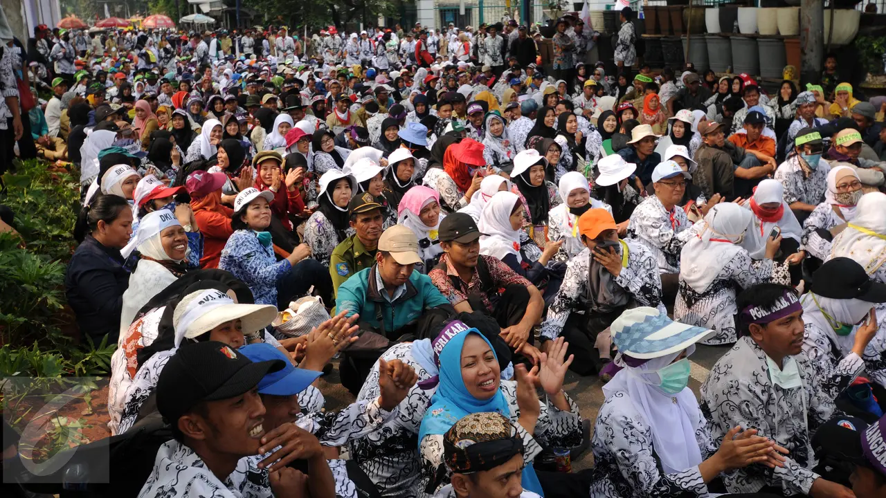 20150921-Aksi Guru Honorer-Jakarta