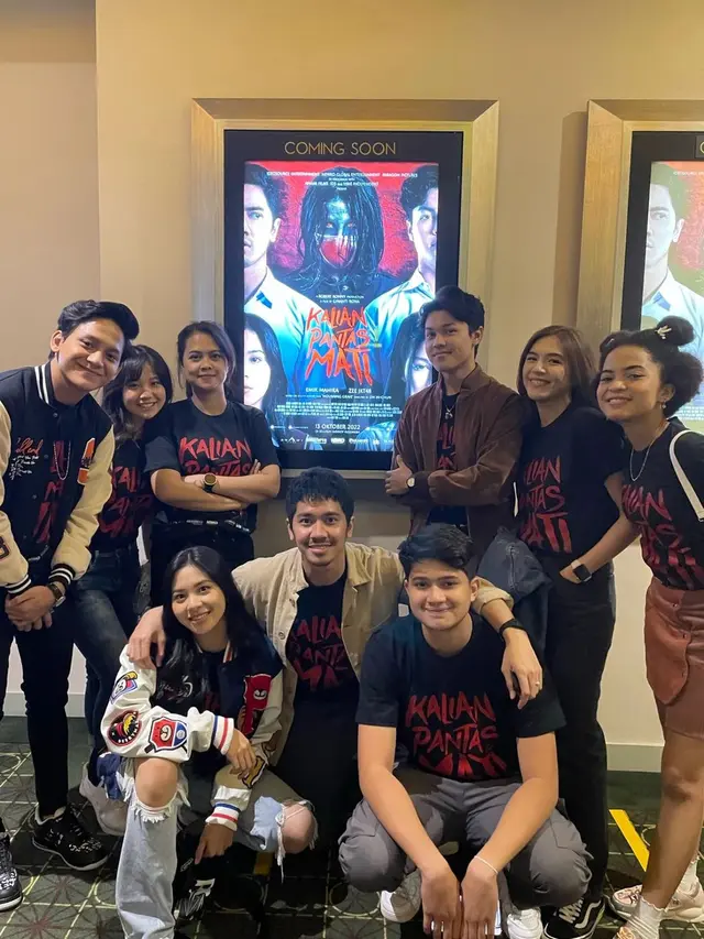Debut Akting, Ini 7 Potret Zee JKT48 Bersamain Pemain Film Horor Kalian Pantas Mati