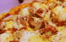 Dengar Percakapan Ojol dan Anaknya yang Ingin Pizza, Wanita ini Beri Kejutan Mengharukan Sampai Bikin 'Mewek' Warganet