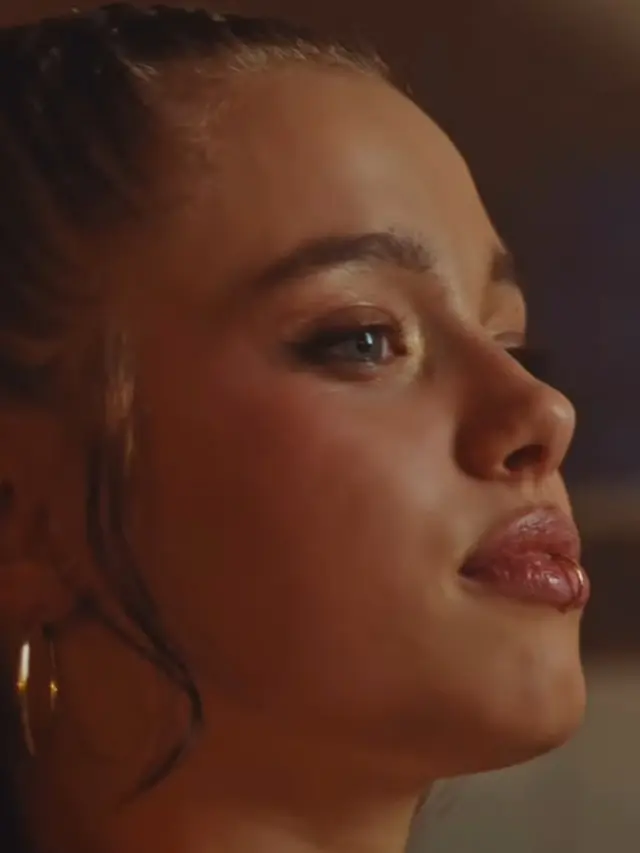 Gaya Shiloh Jolie di MV terbaru Penyanyi Dayoung, Tampil Bak Angelina Jolie Muda dengan Outfit Hip Hop